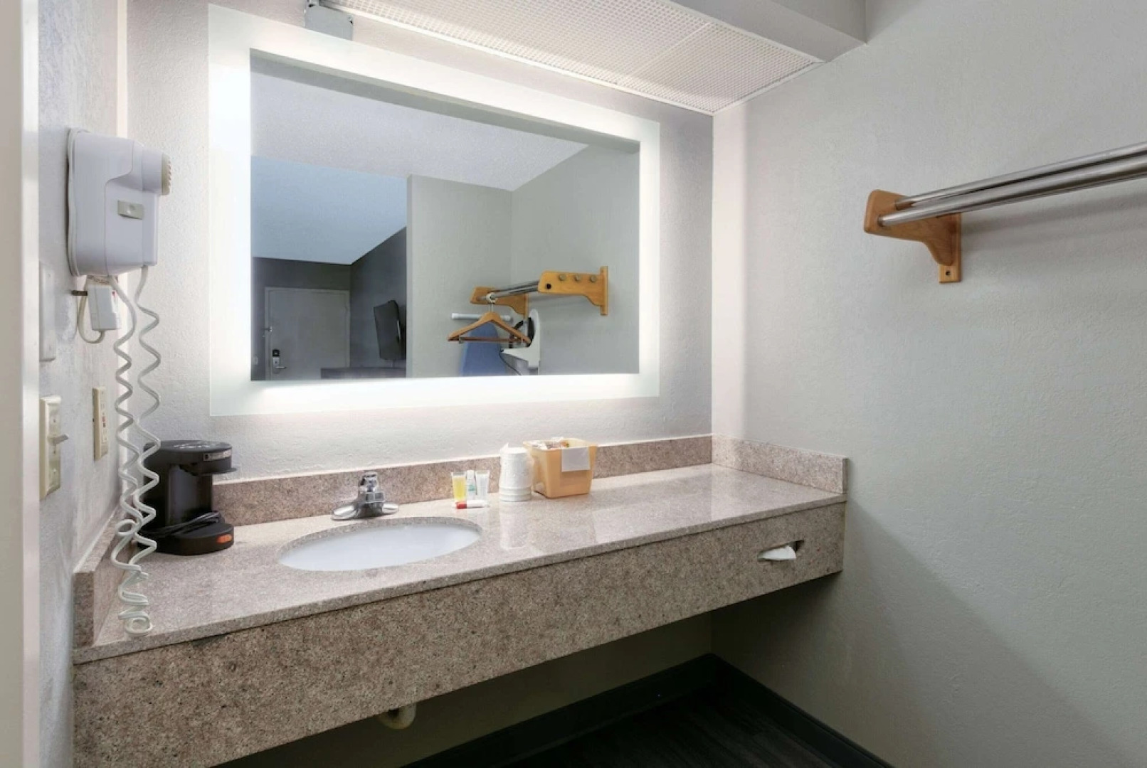 Super 8 Diberville Biloxi Area