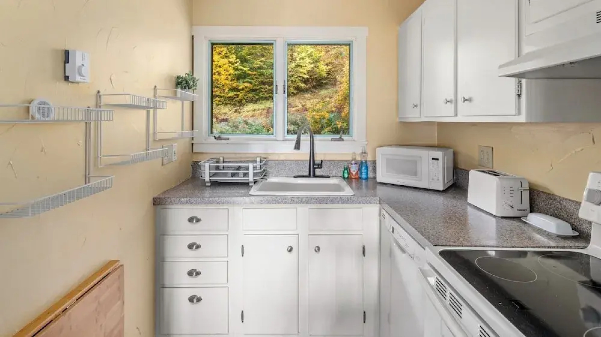 Bolton Condo 3 Bedroom Condo by RedAwning