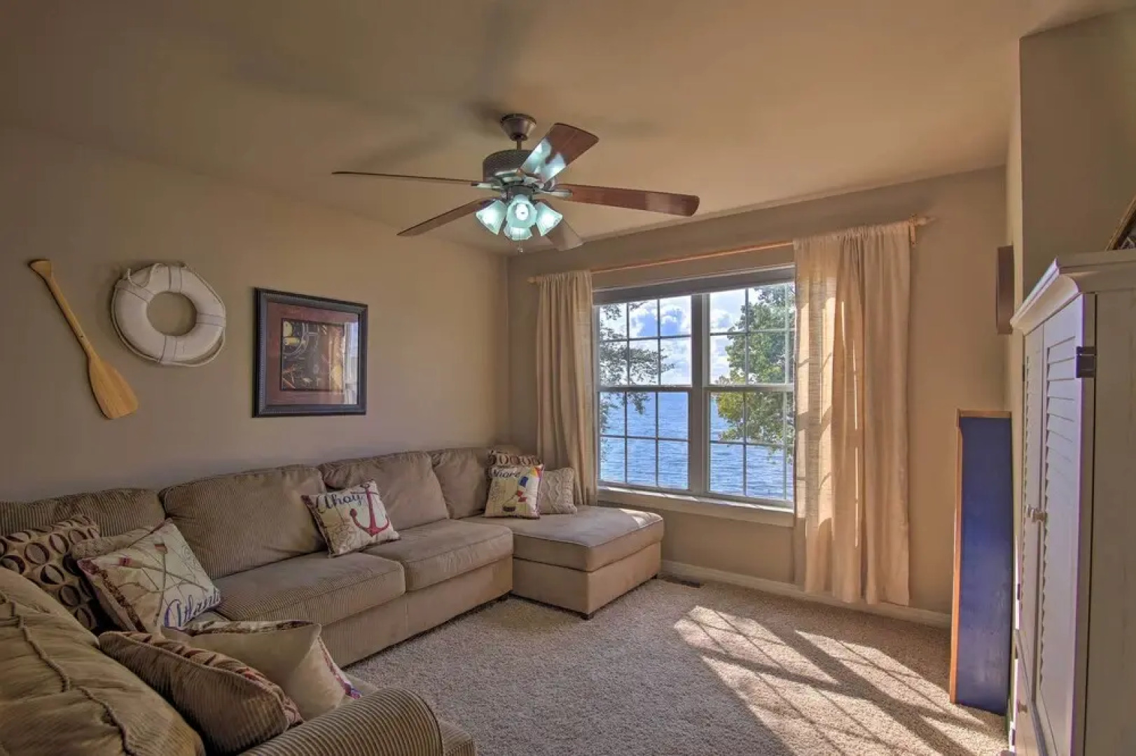 Shared Boat Ramp: Waterfront Home in Grove