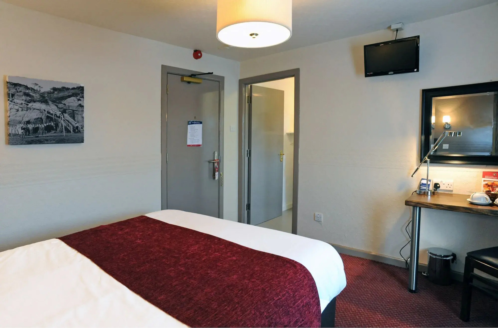 The Spyglass and Kettle