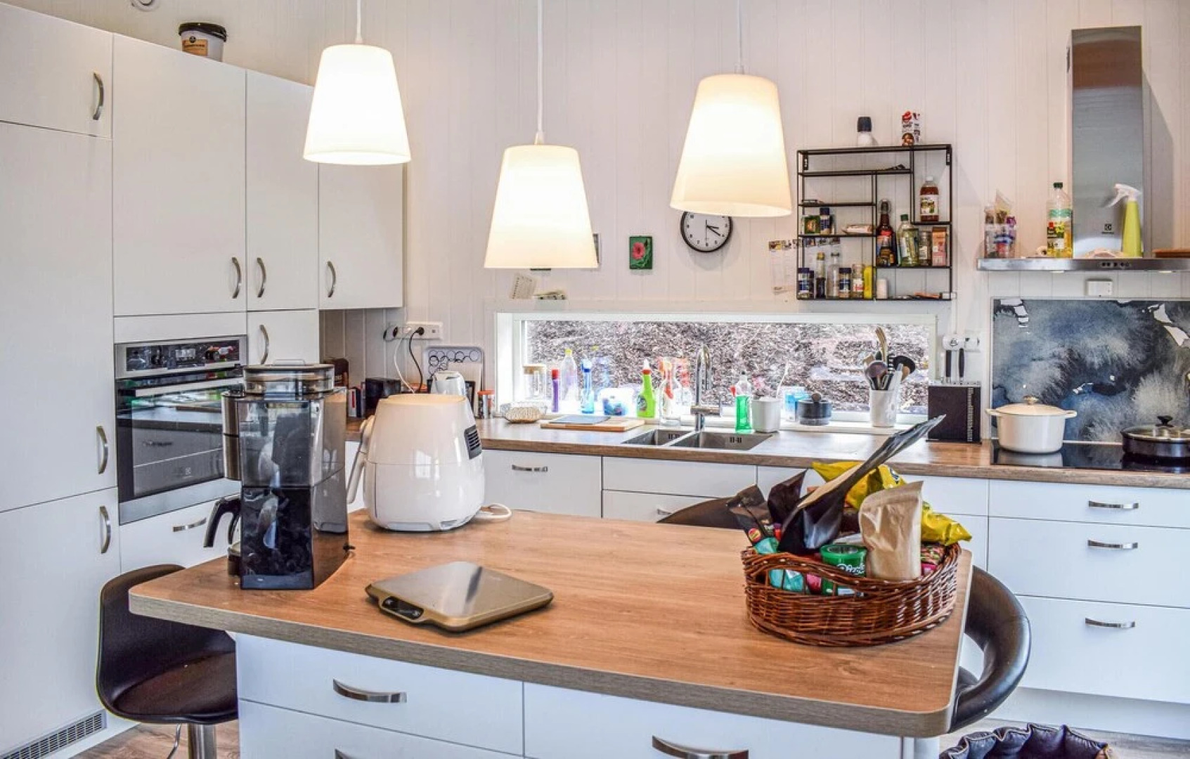 Stunning Home in Fister With 3 Bedrooms and Wifi