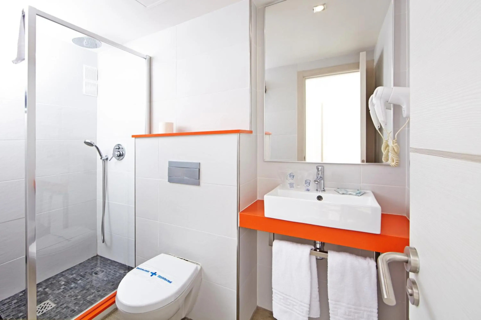 Coconut Waikiki Hotel