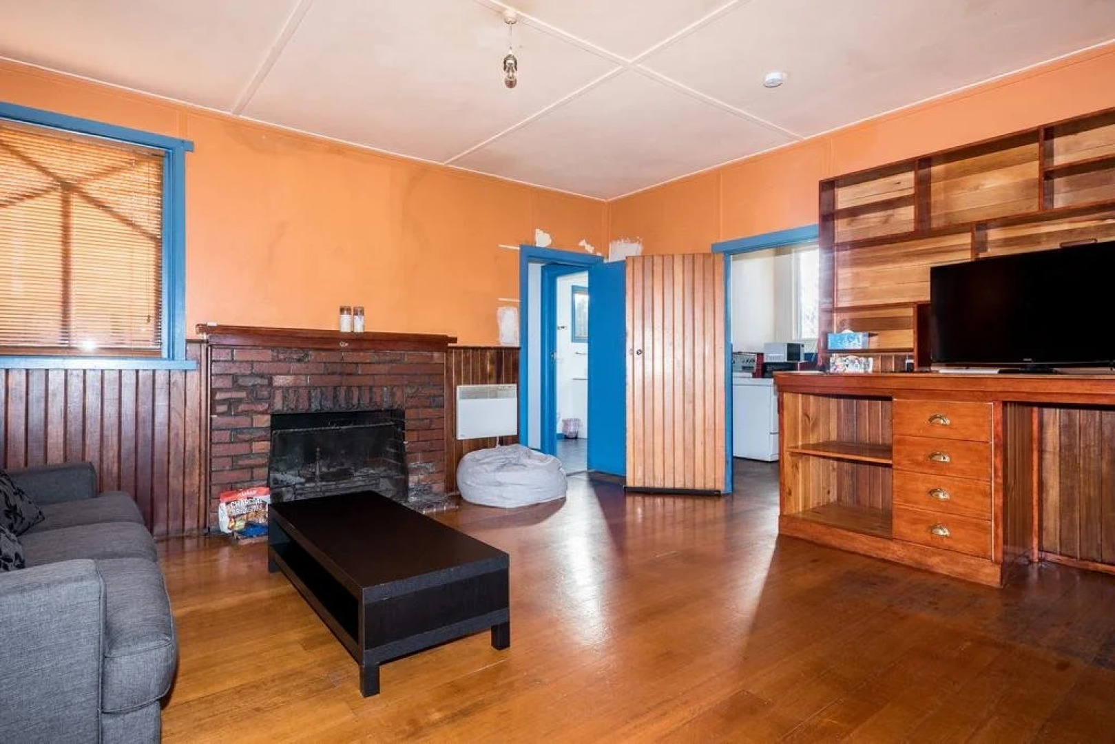 Old School Cool Near the Beach