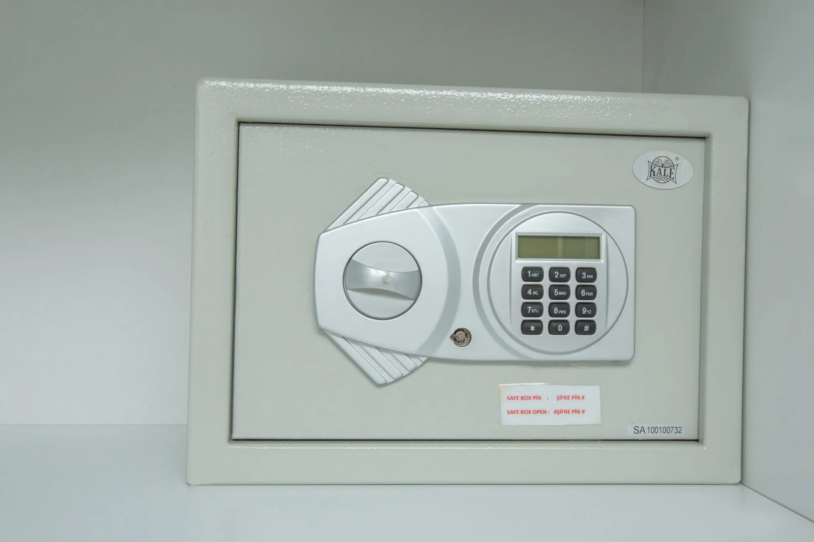 Atlantis Royal Hotel