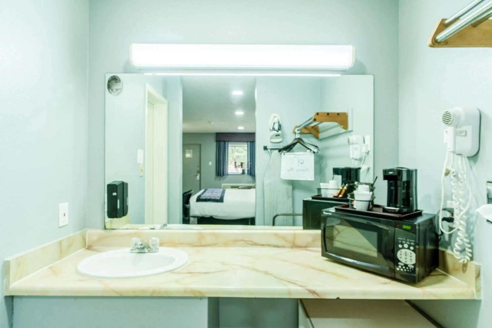 Purple Sage By OYO Snyder TX