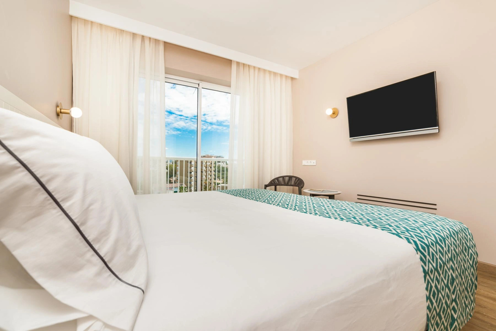 Отель Eurostars Marivent