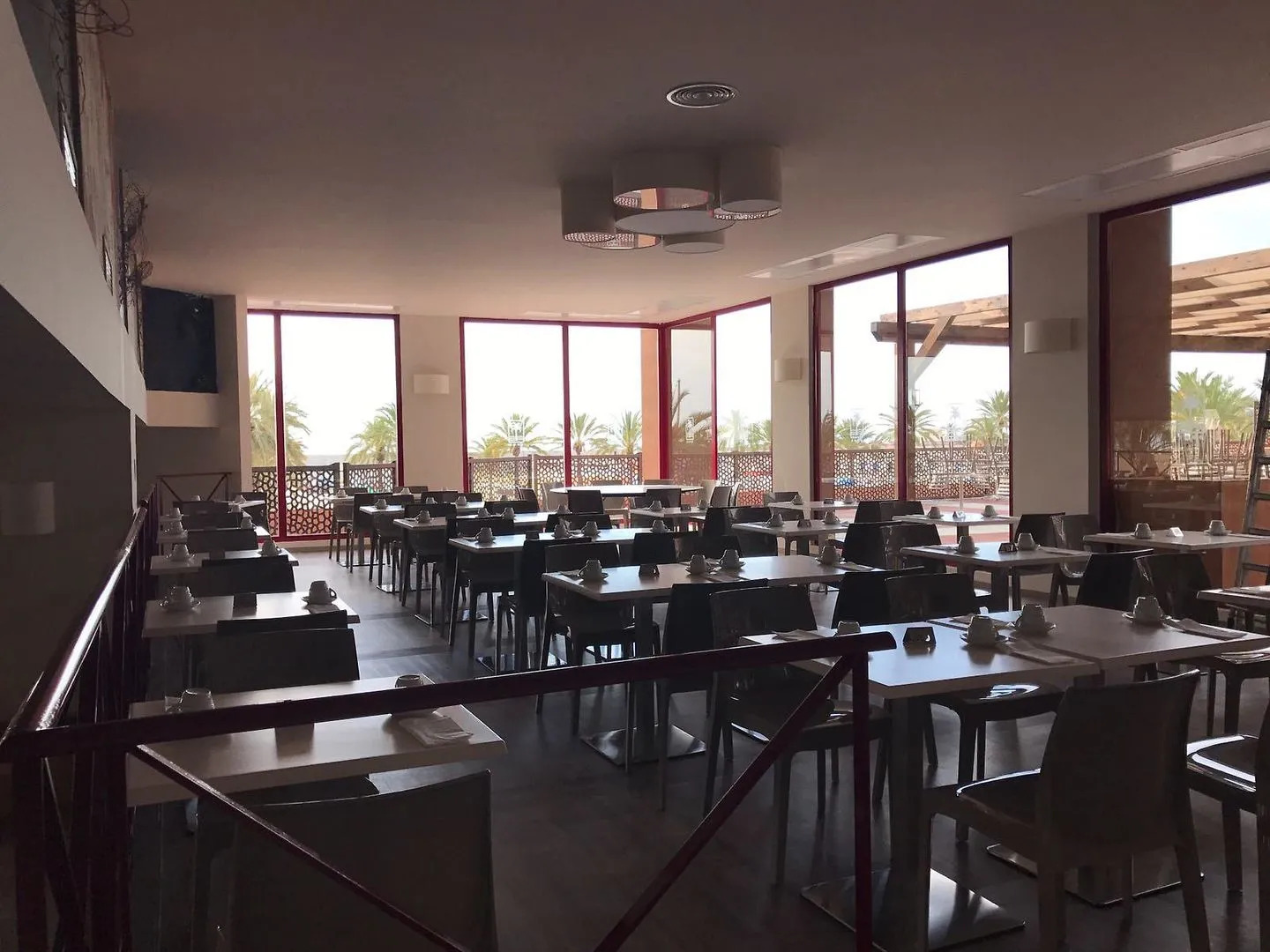 Отель Las Palmeras Affiliated by FERGUS 