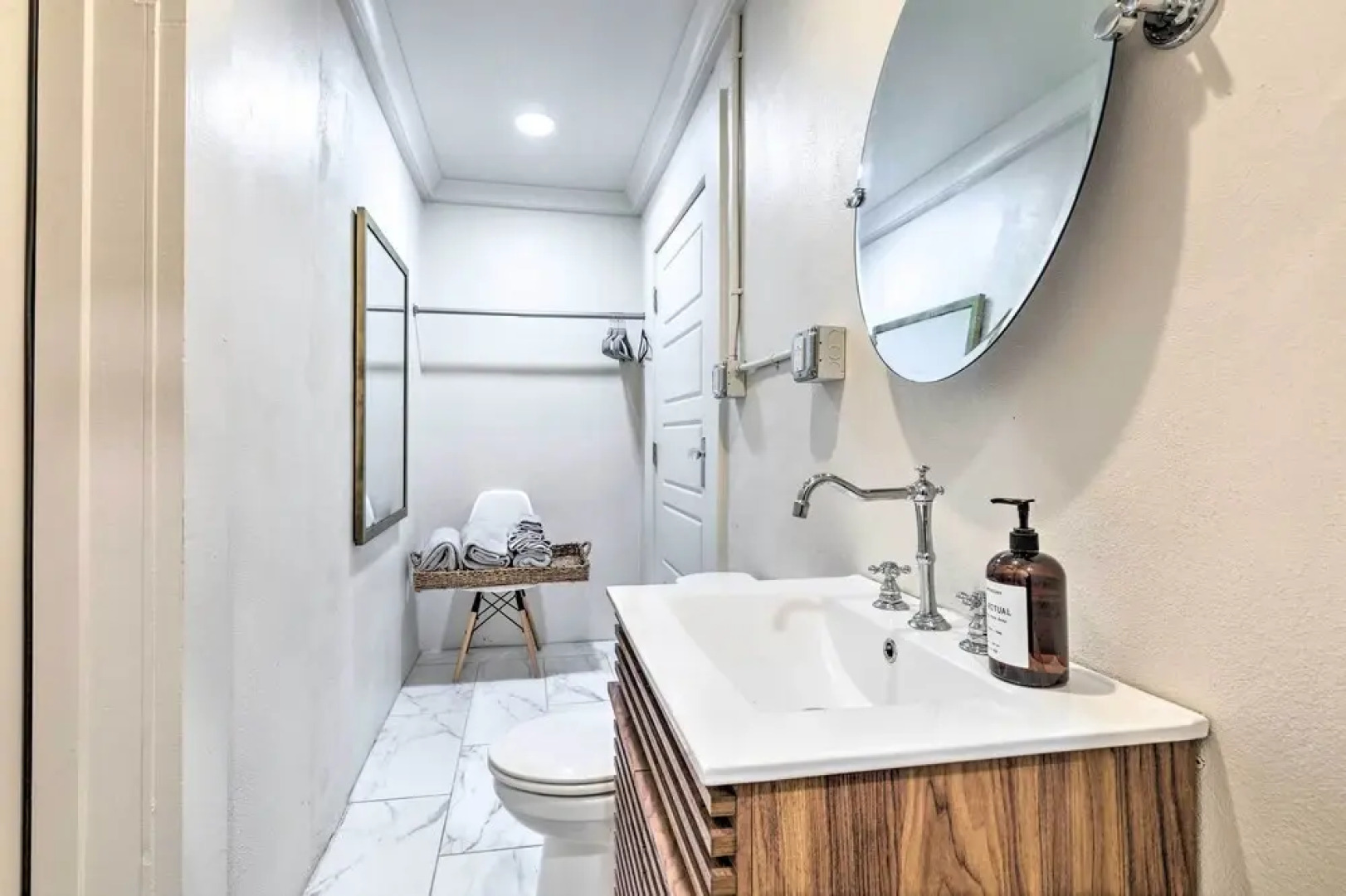 Downtown Bay St Louis Apt < 1 Mile to Coast!