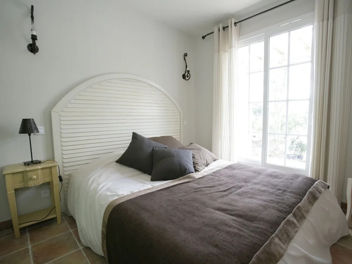 Neat Apartment With Dishwasher, in the Middle of Provence