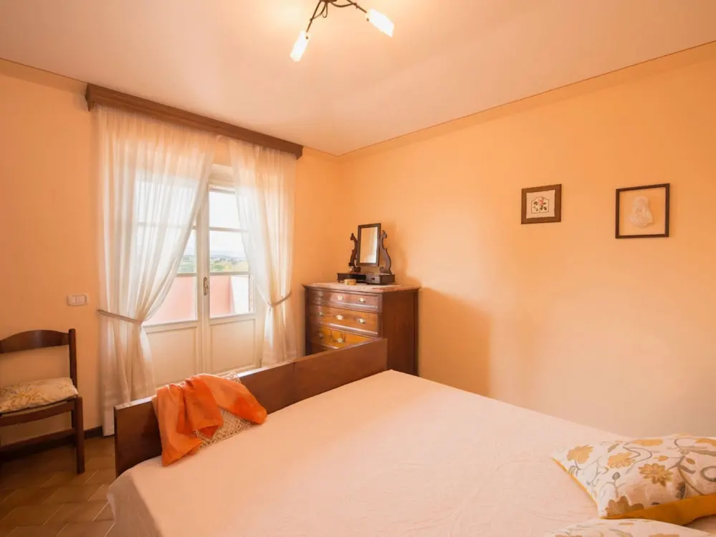 Villa in Citta Della Pieve Near Lake