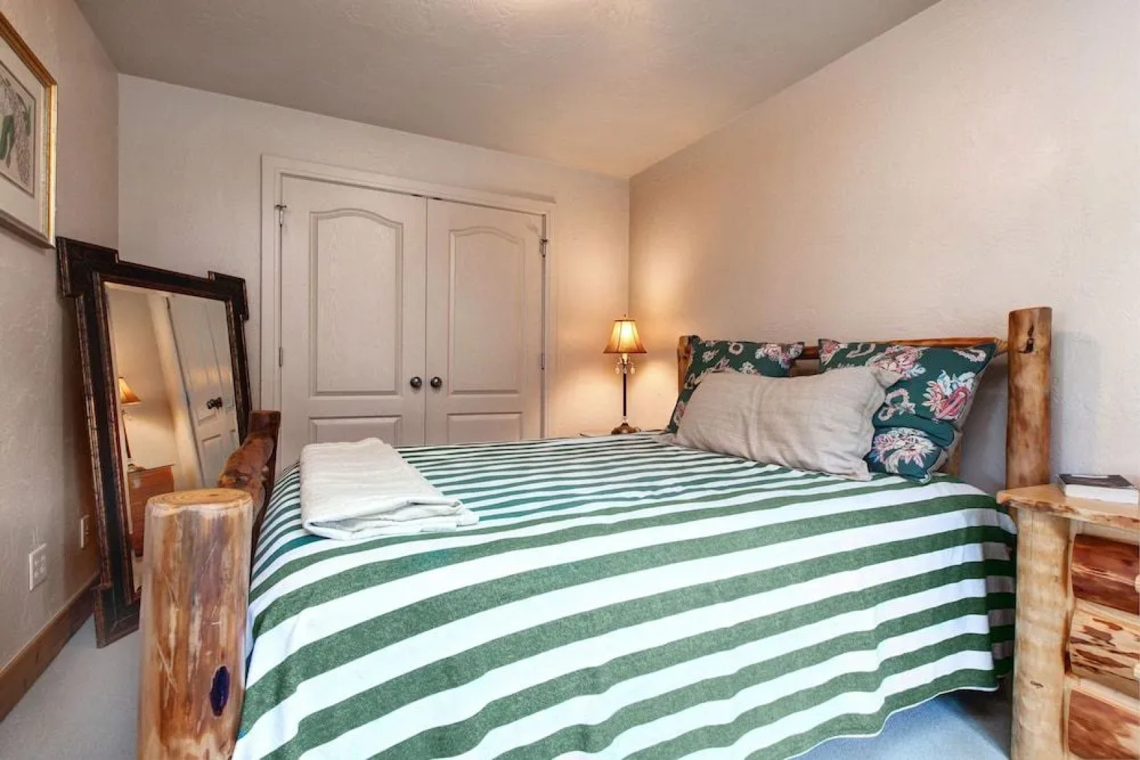 1539 West Redstone Ave Unit C2 - 3 Br townhouse by RedAwning