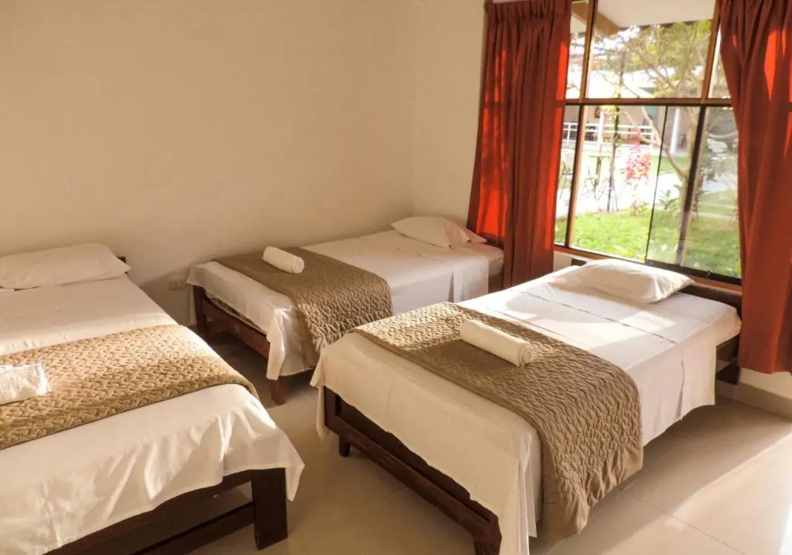 Country Club Eco - Casa Jardín