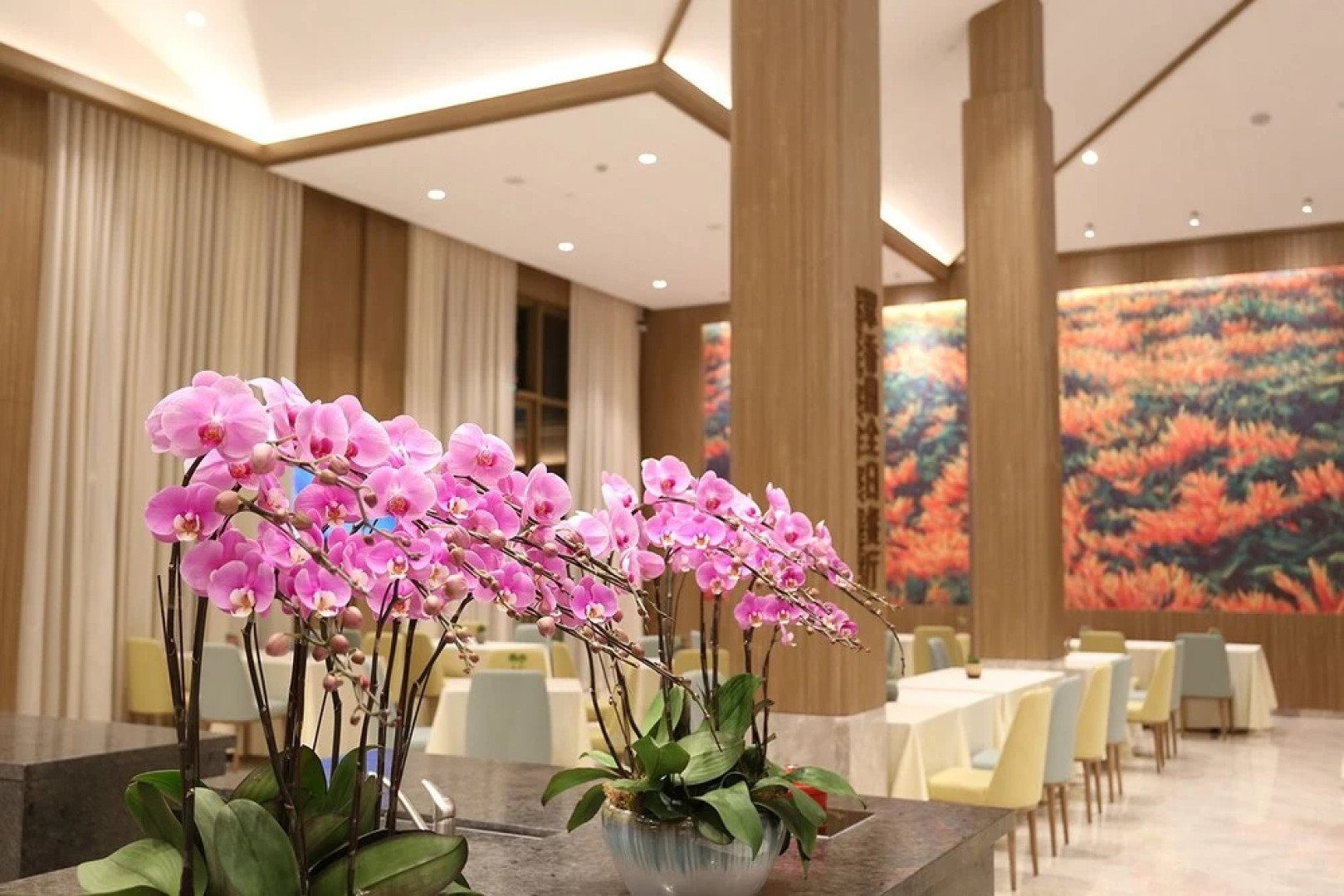 Emerald Bay Hotel Fuxian Lake