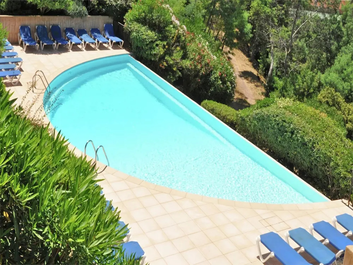 Lovely Holiday Home in Theoule-sur-Mer with Pool