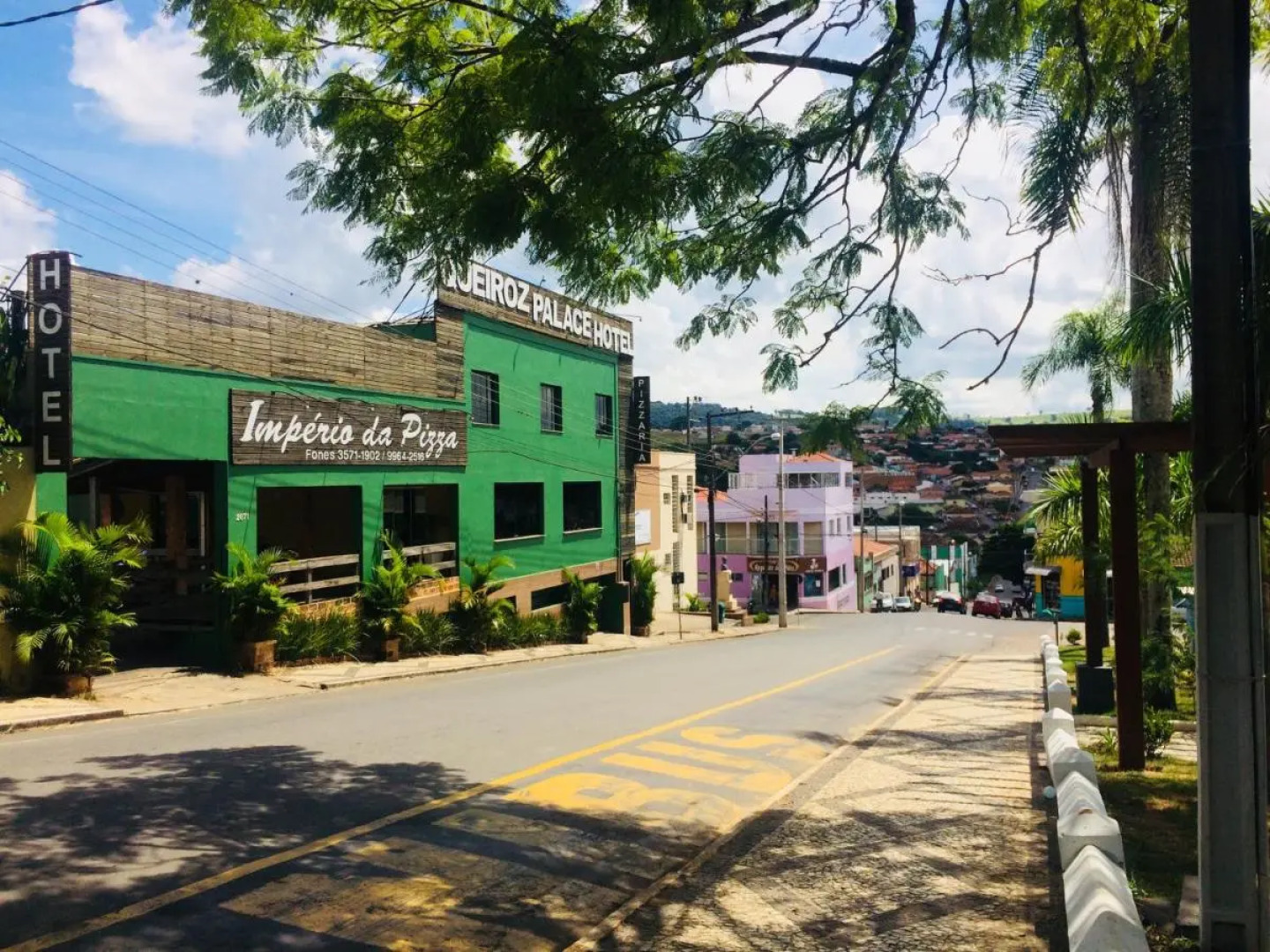 Queiroz Palace Hotel