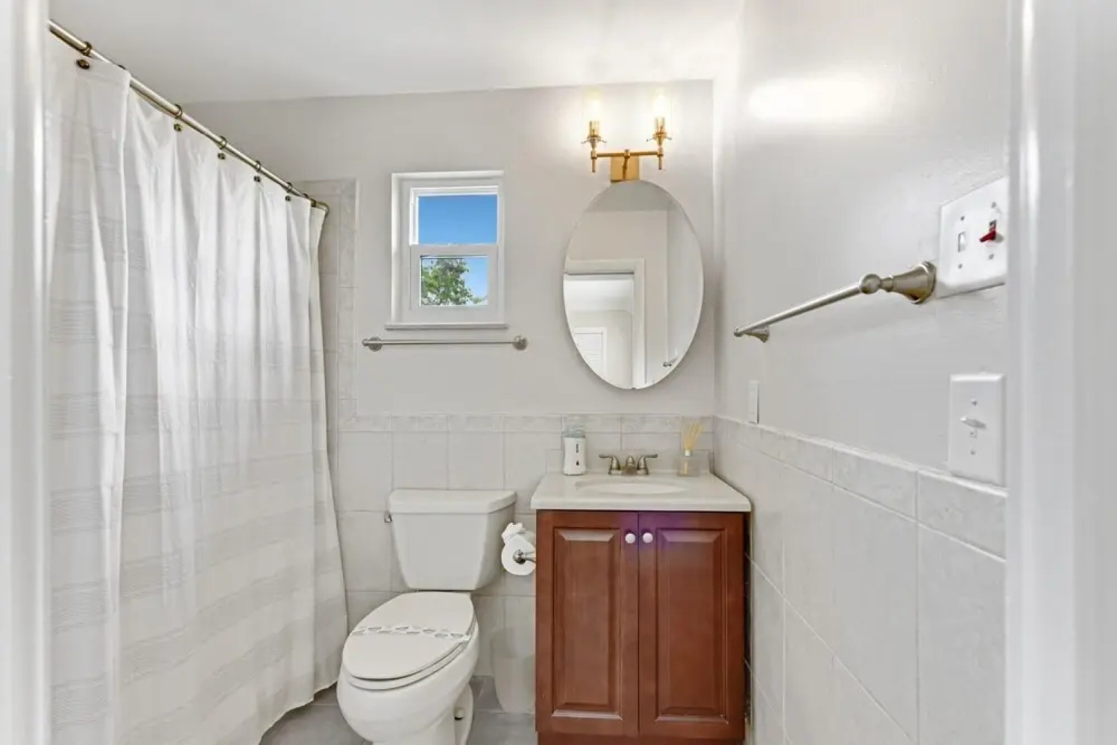 Private pool and canal home with Office space