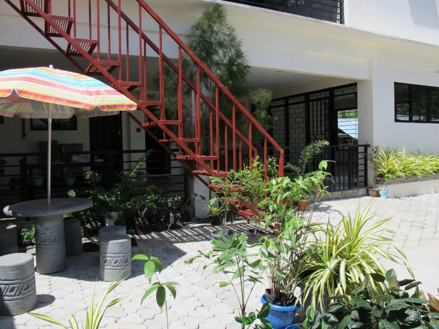 Spacious Private apartment at Laorenza Residences