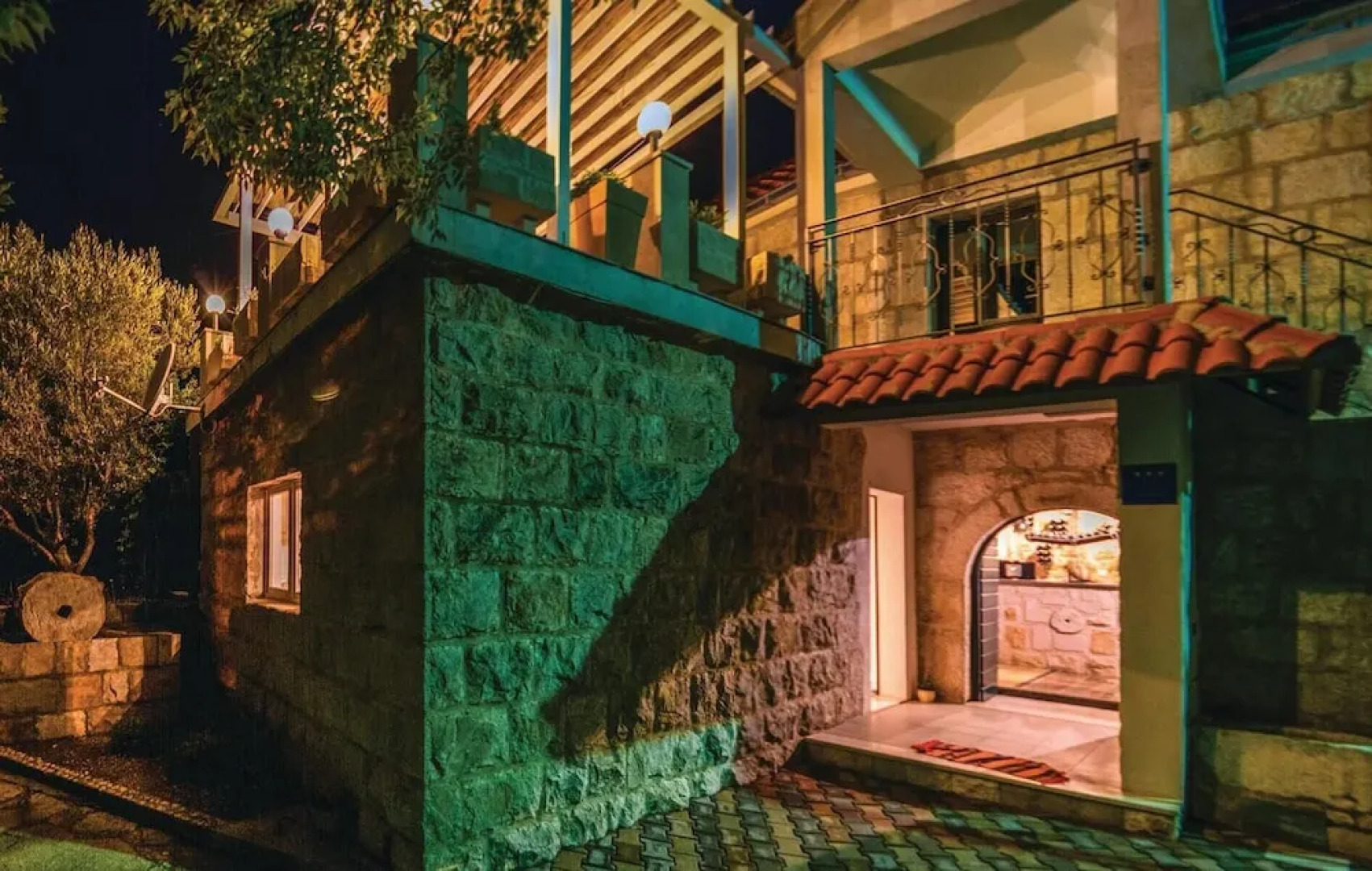 Nice Home in Kucice With Wifi and 4 Bedrooms