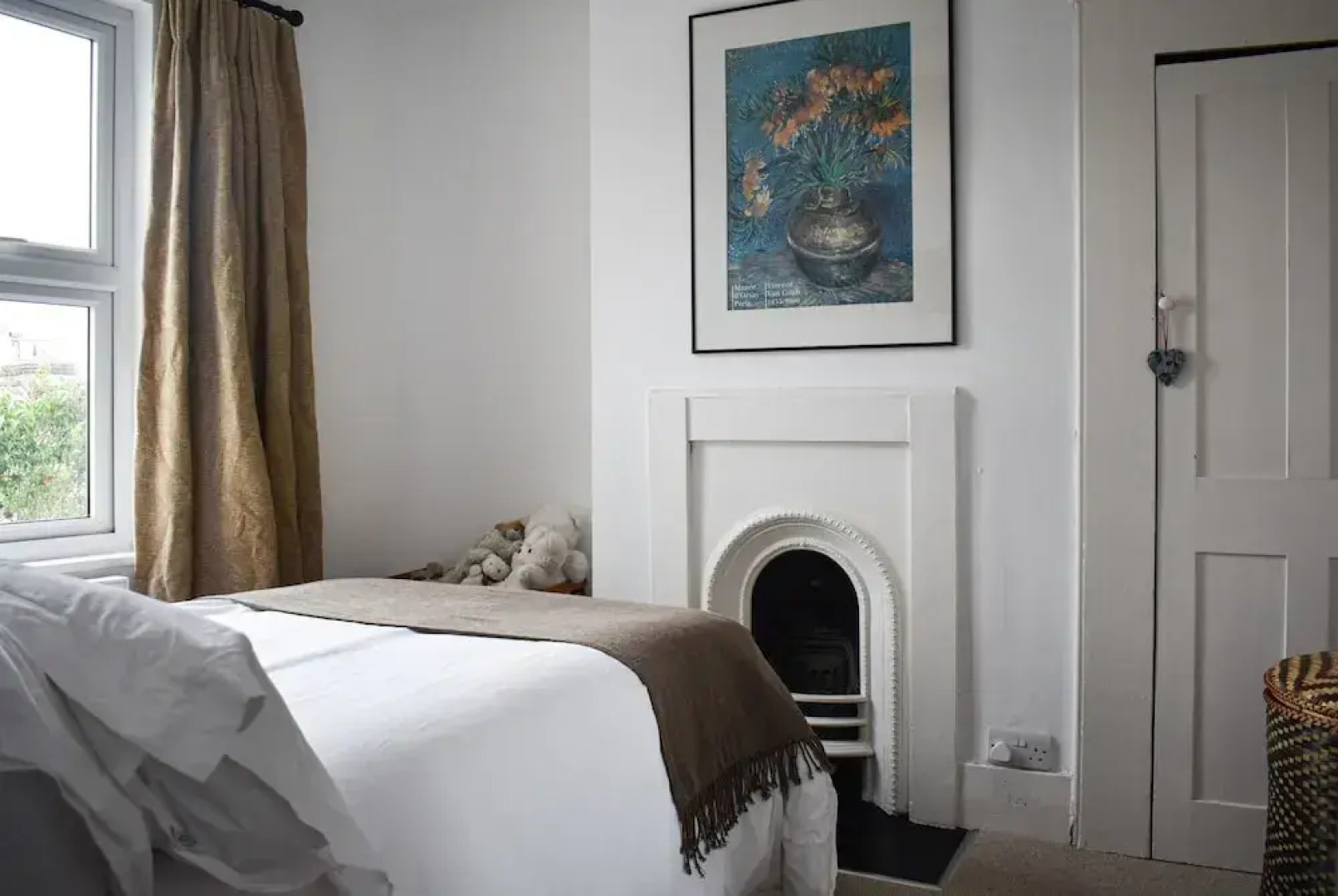 Beautifully Presented 3 Bedroom Brighton Townhouse