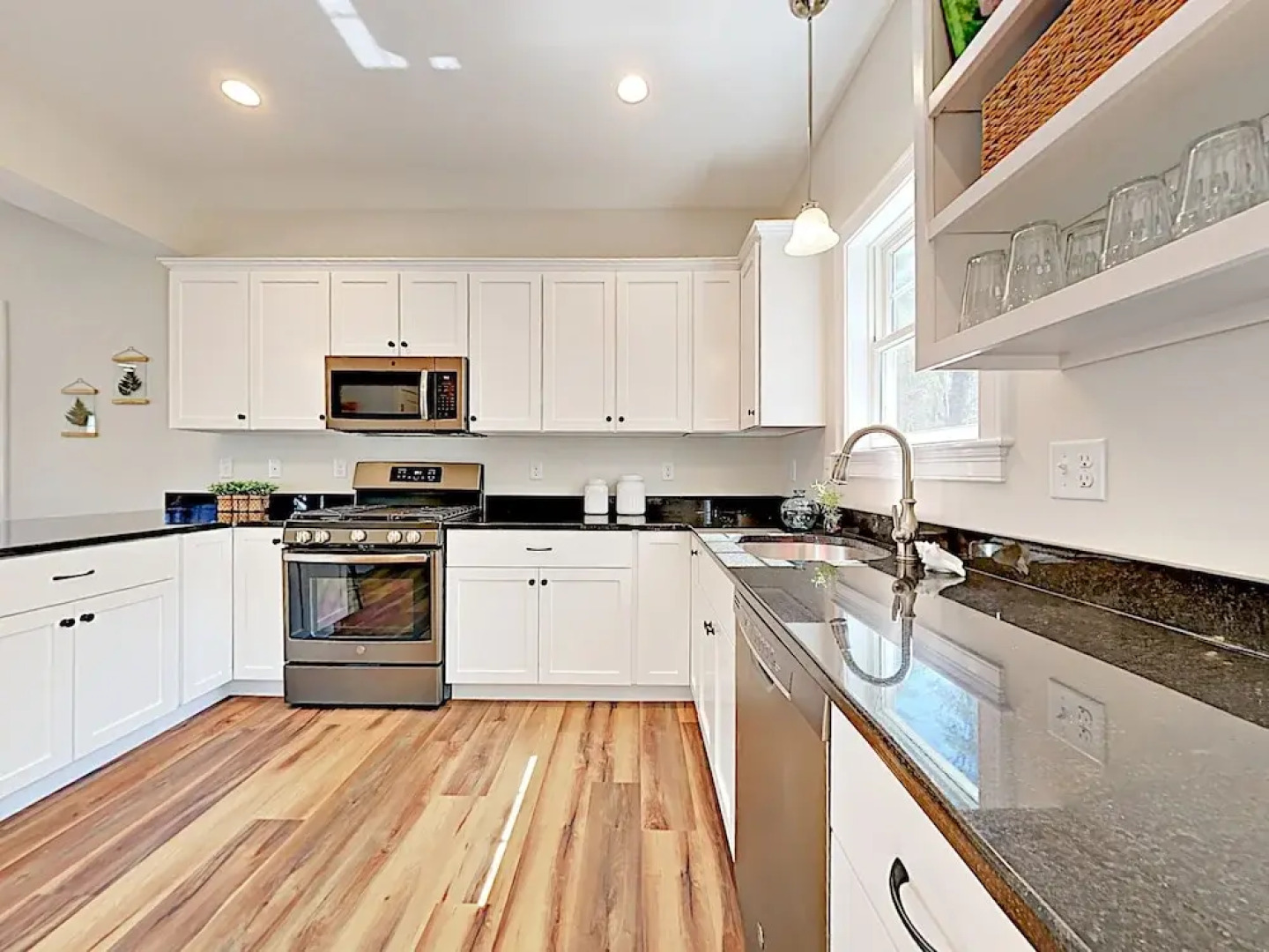 24 Arundel - 2 Br Home