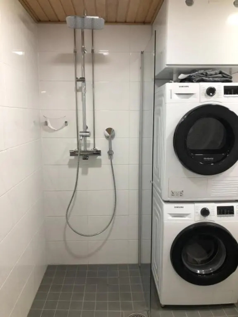 2 rooms, in front of the sea, free parking