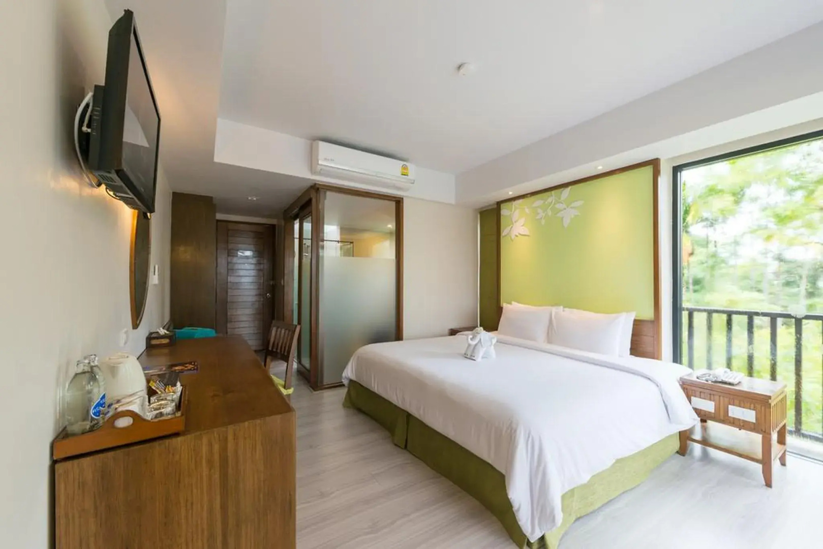 The Leaf On The Sands by Katathani