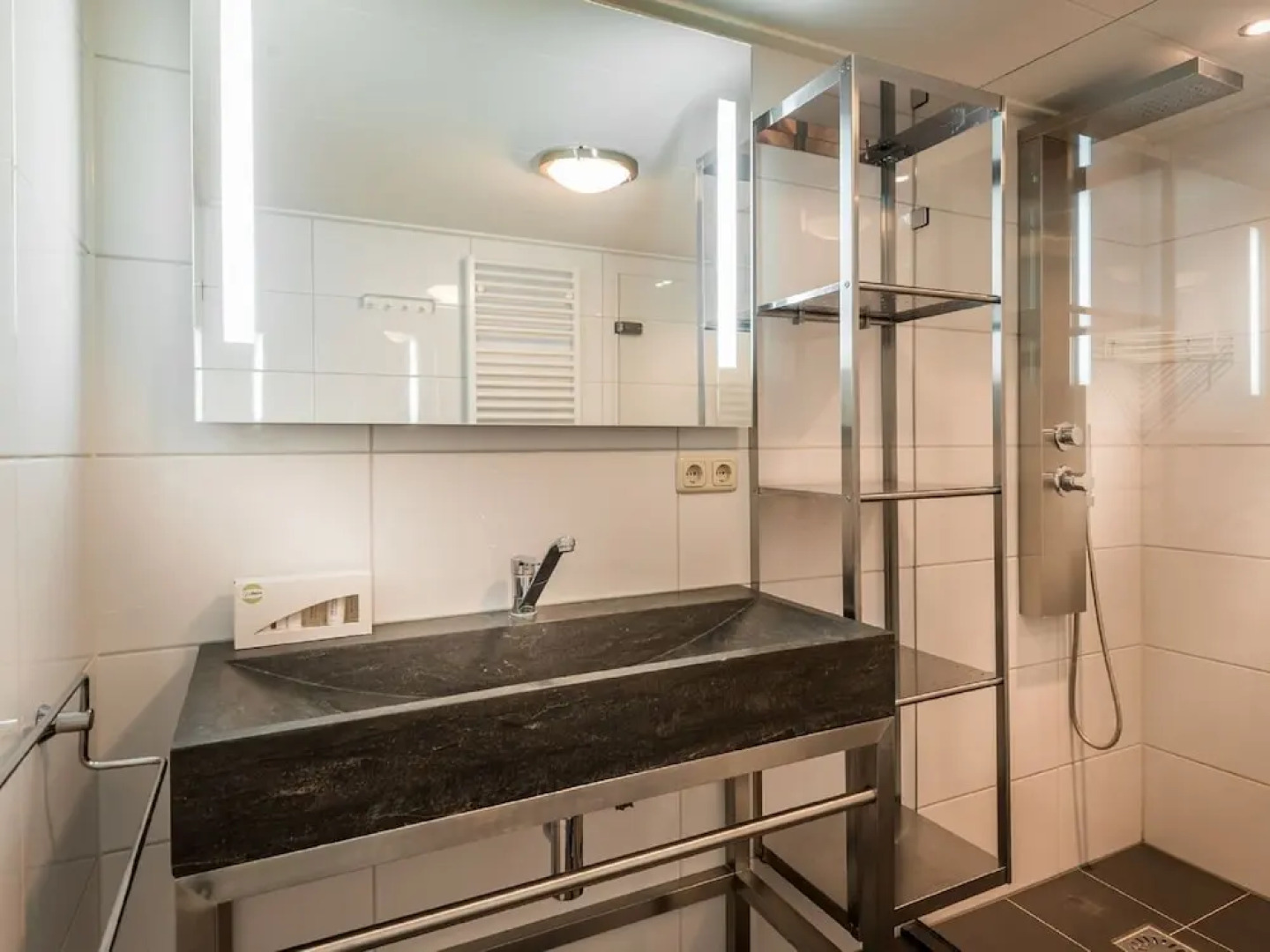 Modern Apartment With a Dishwasher, on Isle Schiermonnikoog