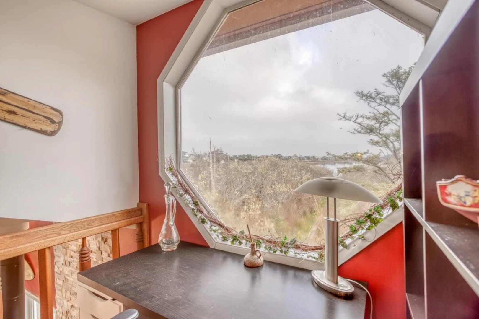 Lakefront Beachhouse