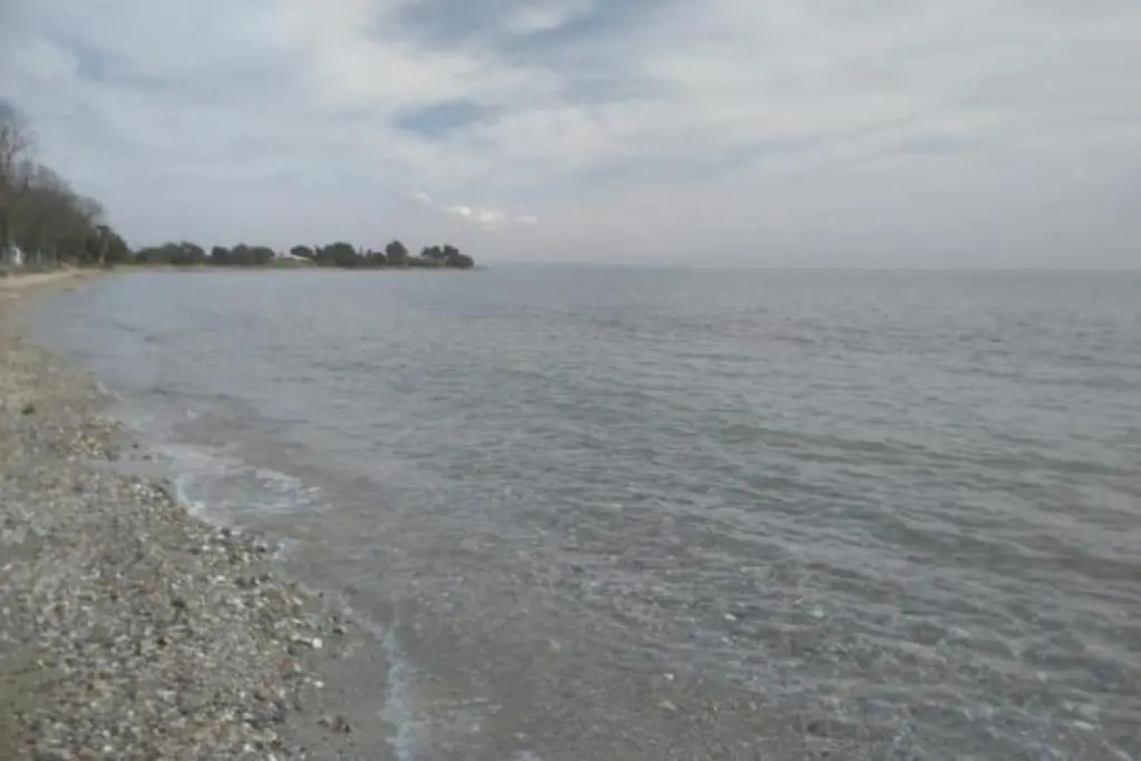 Detached quiet villa 500m from sea