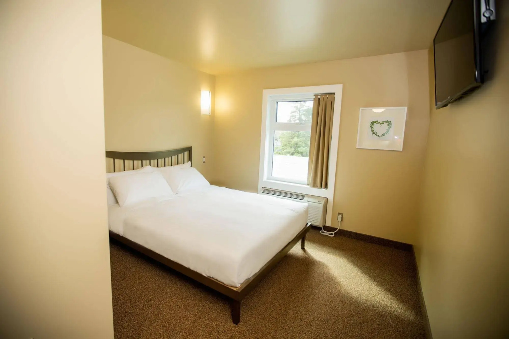 Refresh Inn & Suites