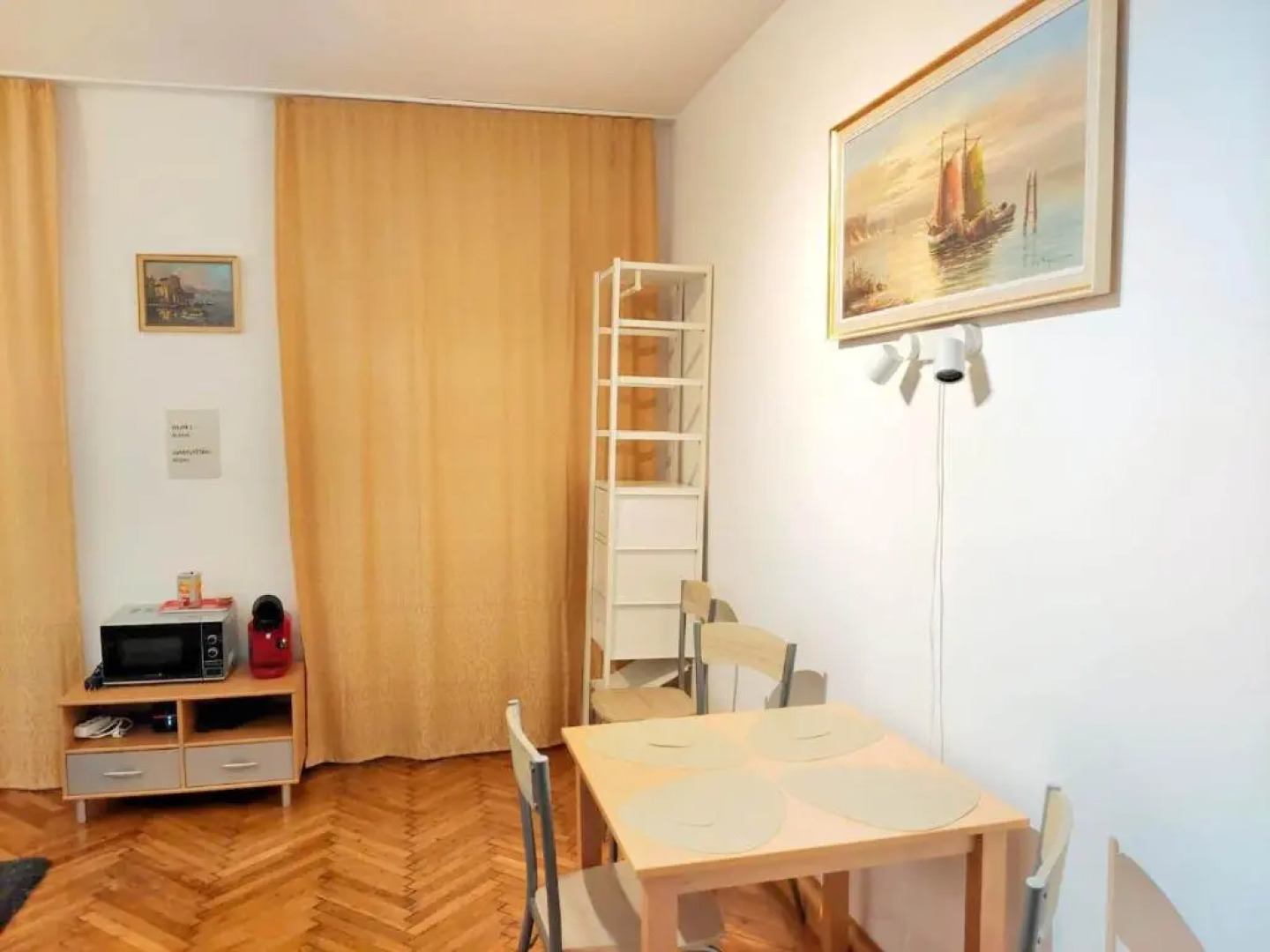 Center ! 3 Stops Away From the Center of Vienna!