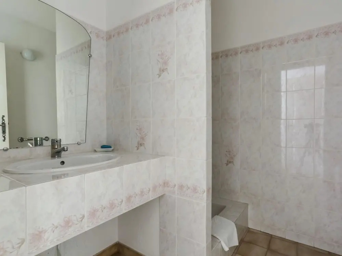 Provencal Holiday Home in Bormes-les-Mimosas with Pool