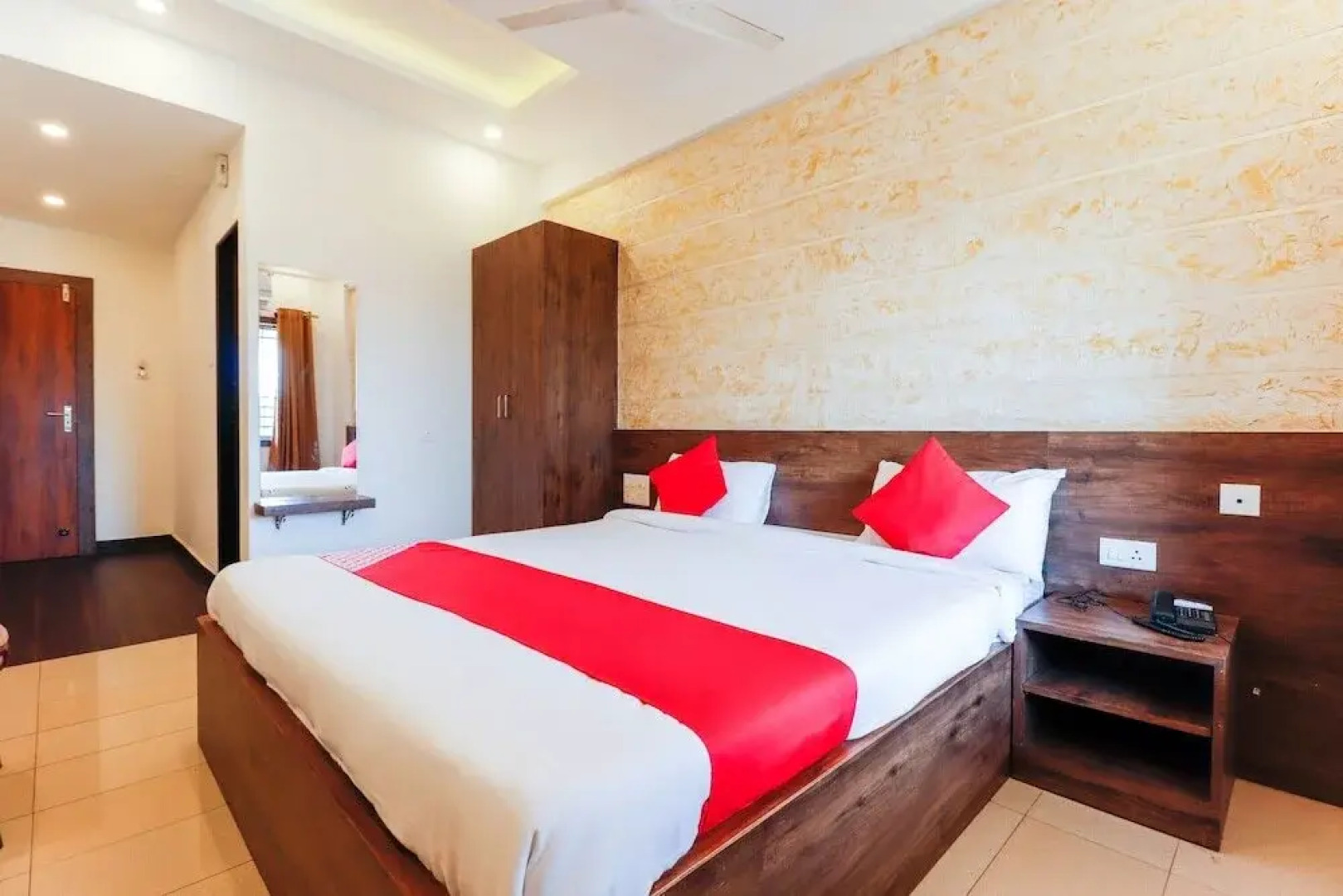 Samrudhi Residency by OYO Rooms