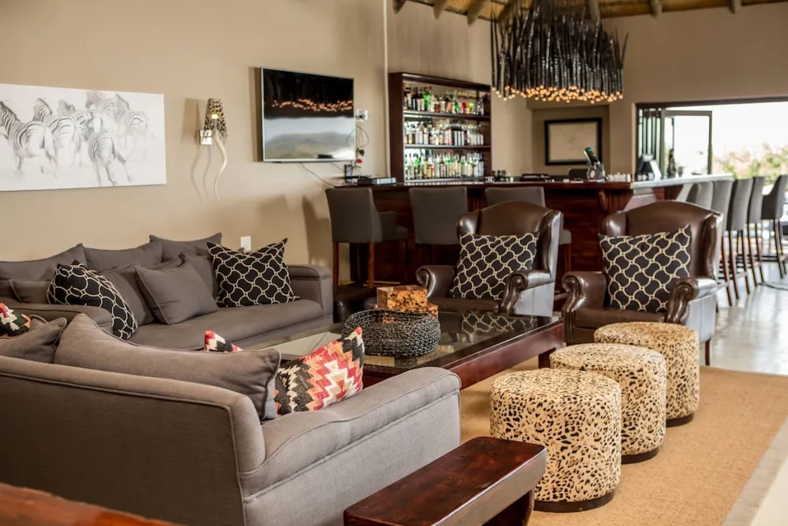 Umzolozolo Private Safari Lodge
