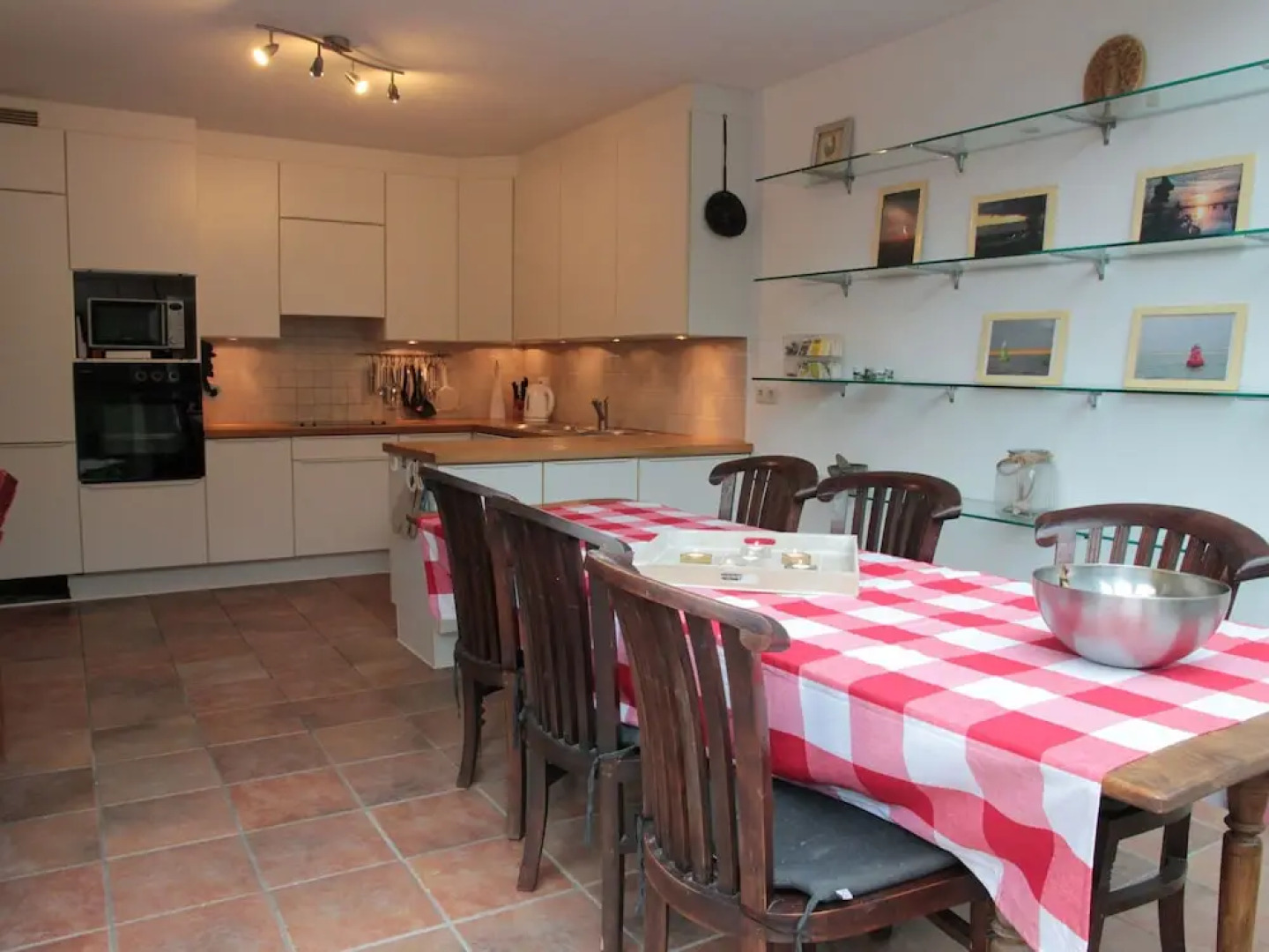 Cozy Holiday Home in Flushing near Sea