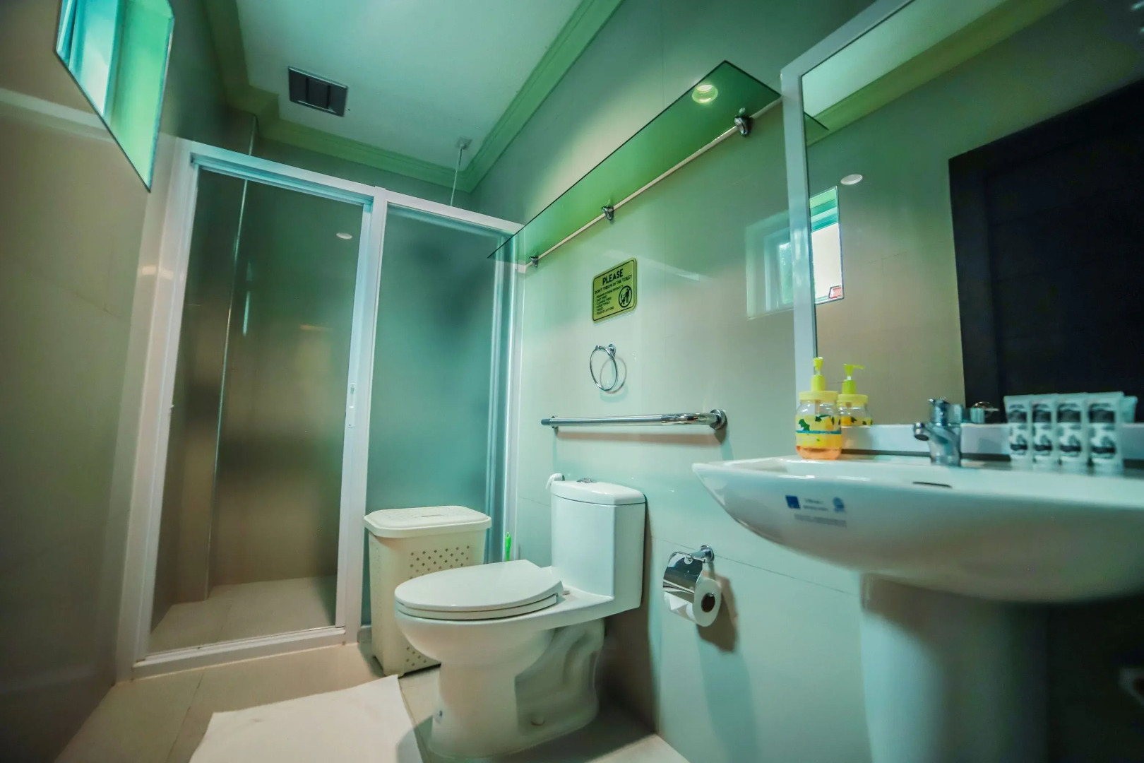 Villa Esmeralda Bryan's Resort Hotel and Restaurant