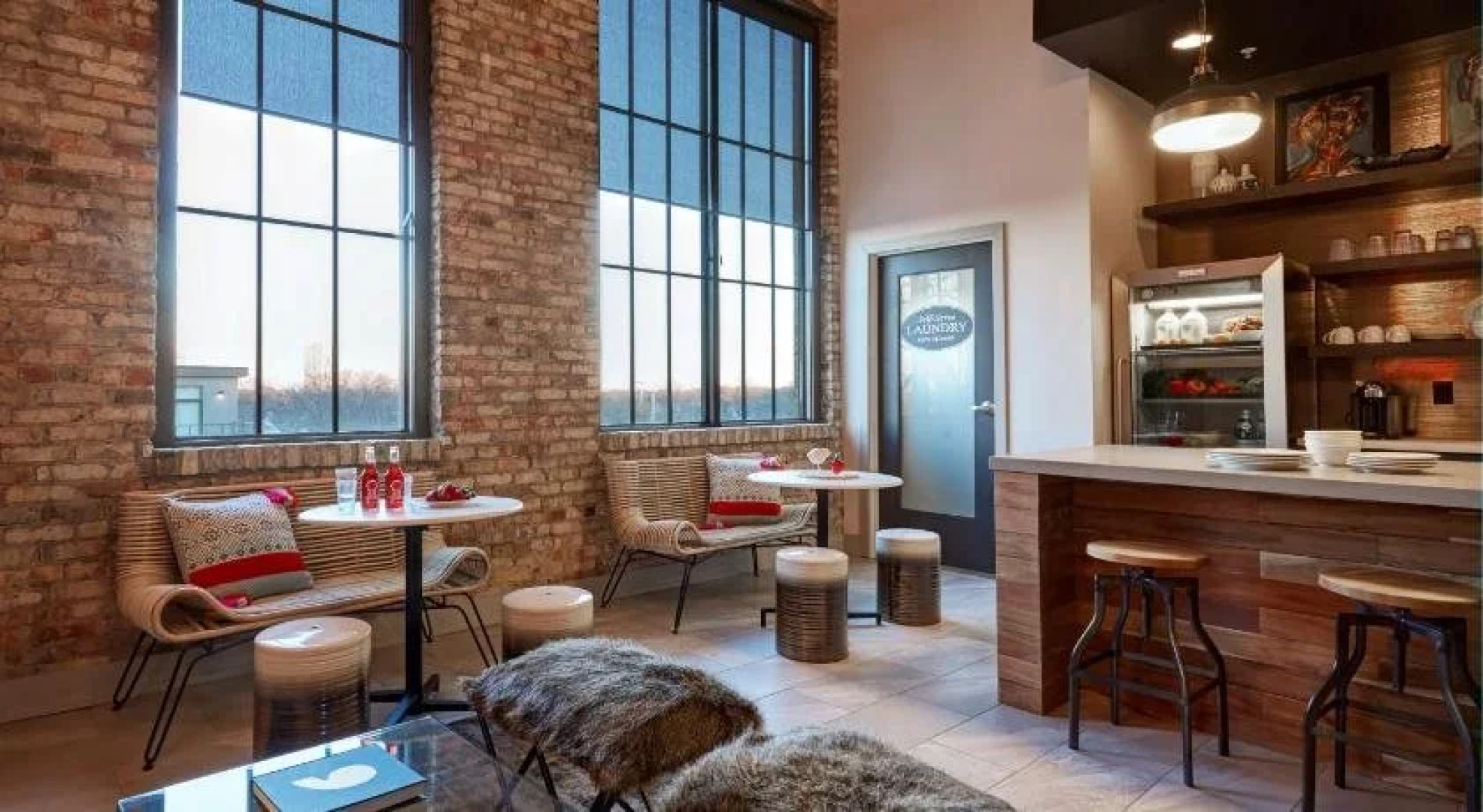 Kinn Guesthouse Bay View