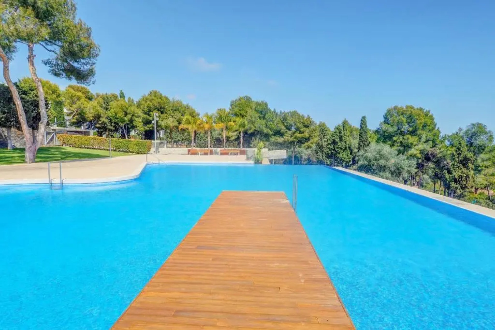 Elora Penthouse with Sea Views by Hello Homes Sitges