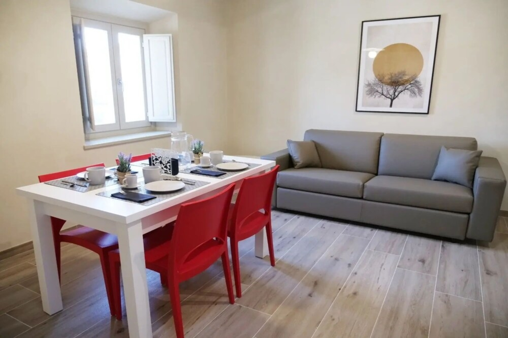 Trilo Classic Modern Apt Close to Pistoia