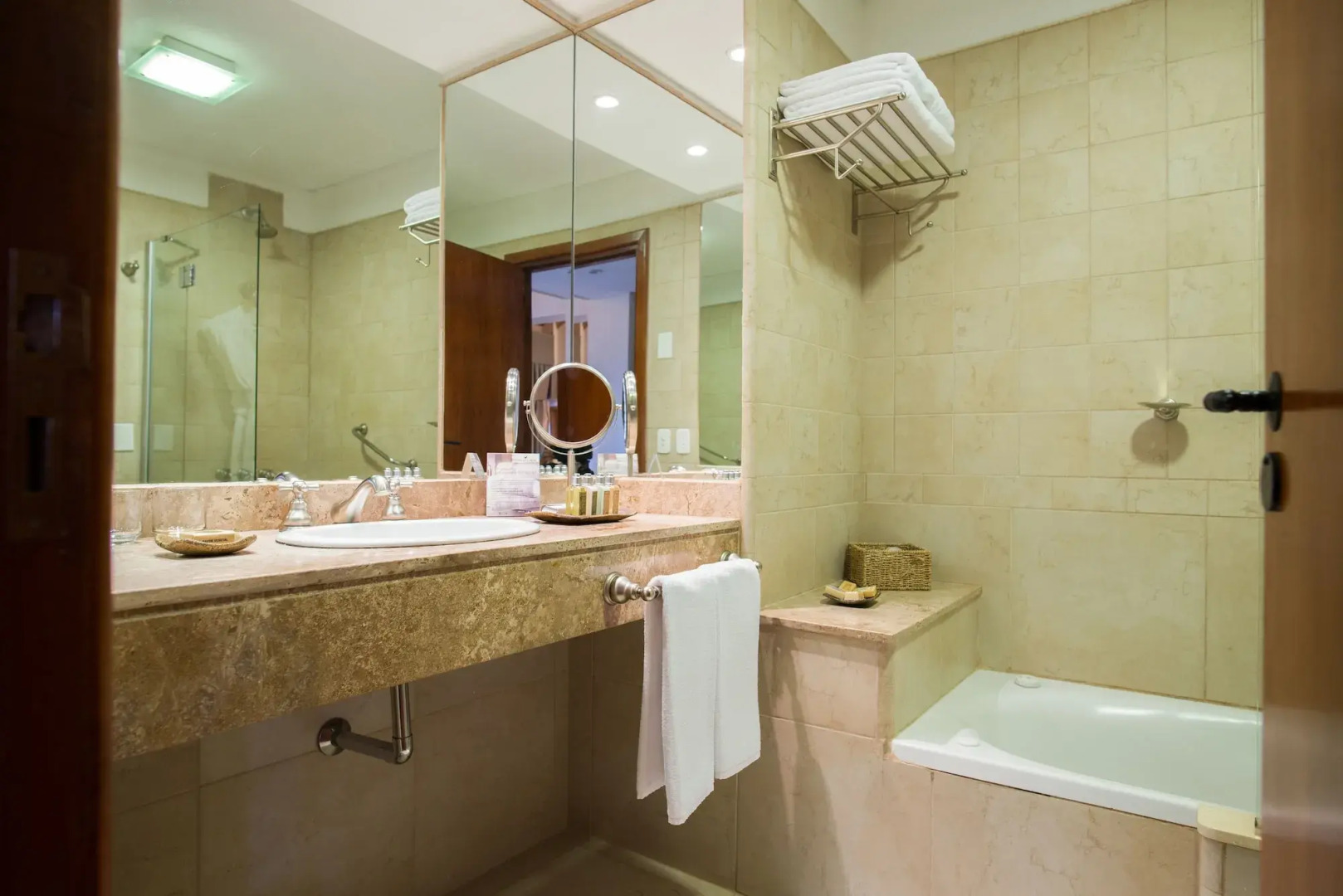 Los Cauquenes Resort + Spa + Experiences