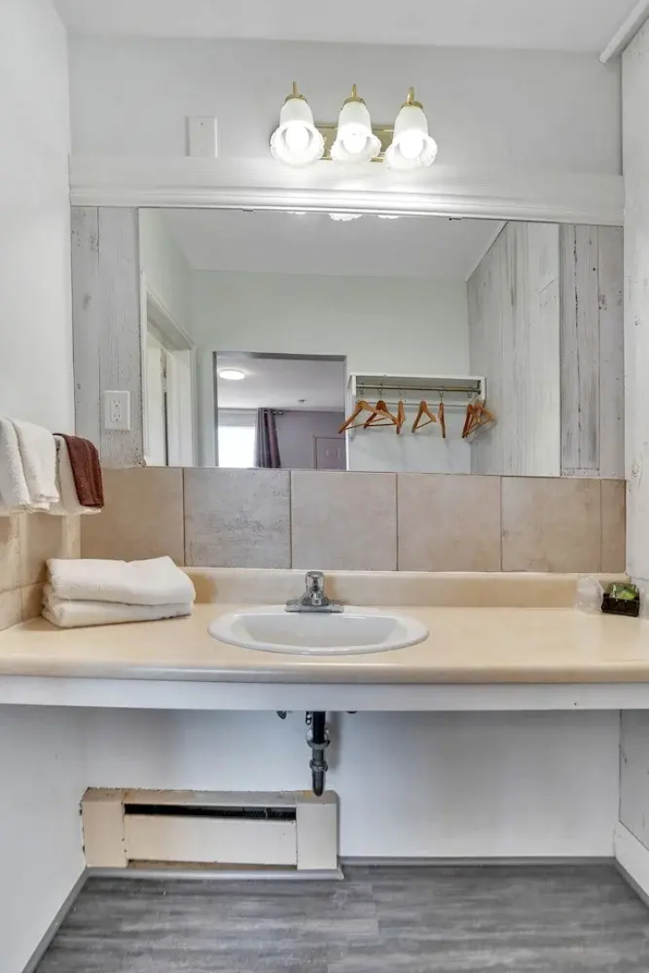 Hotel Port Colborne ON