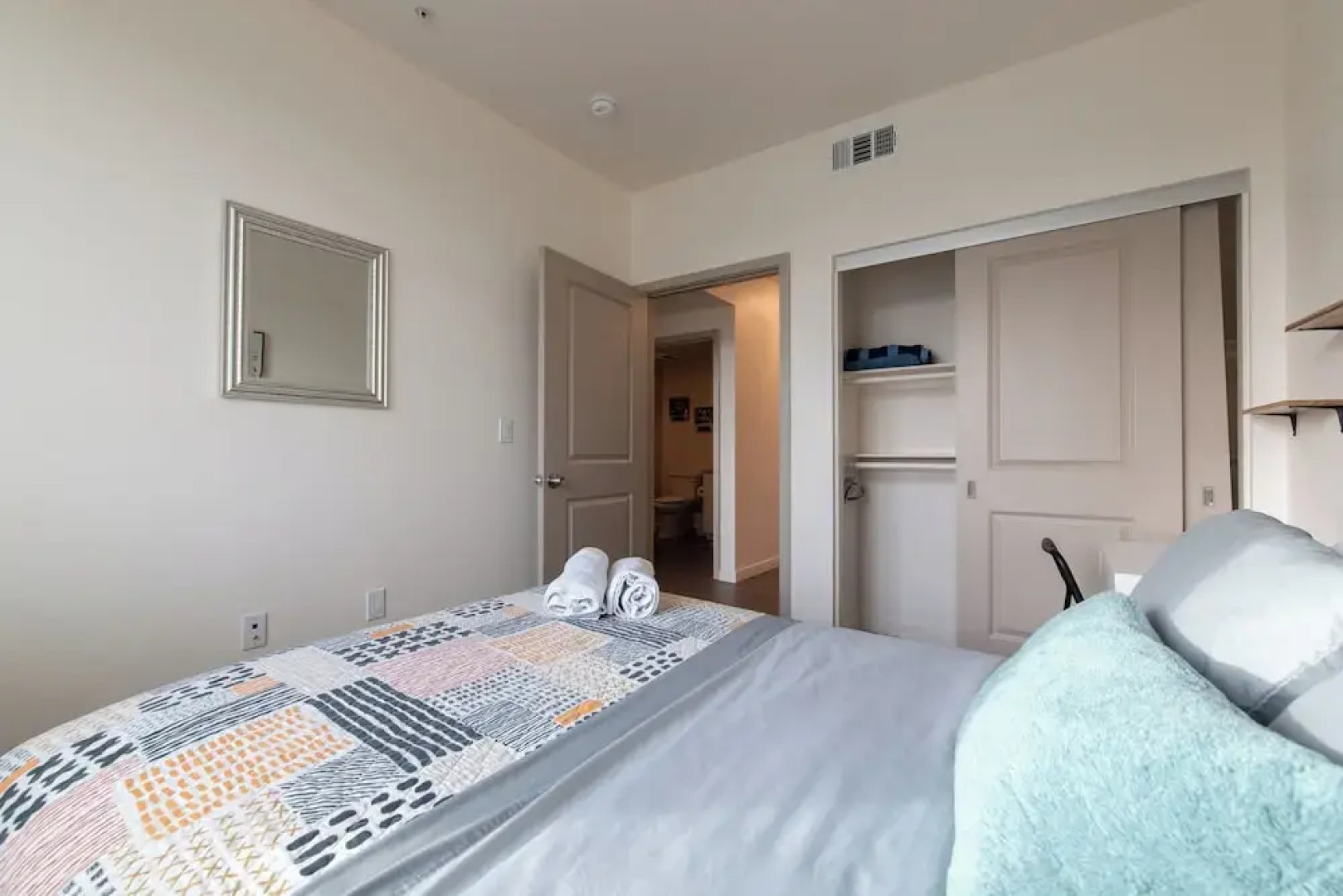 Santa Ana Delightful 4 Bedroom House