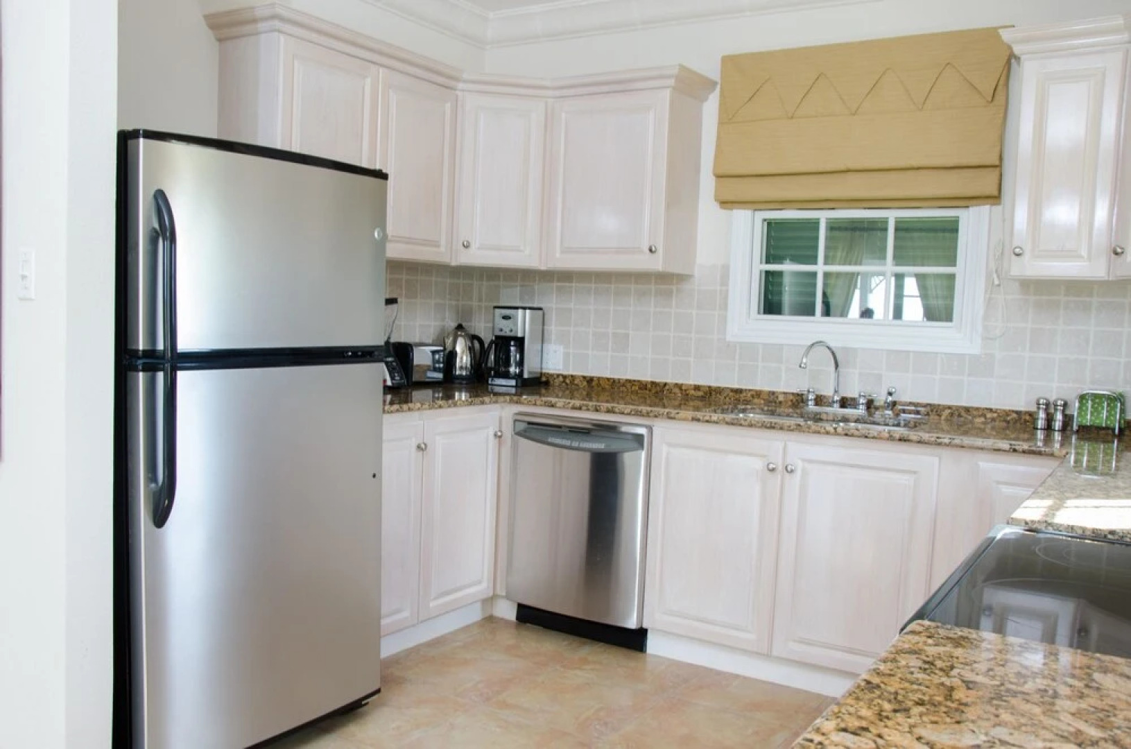 Beautiful Three Bedroom Villa in Gated Community