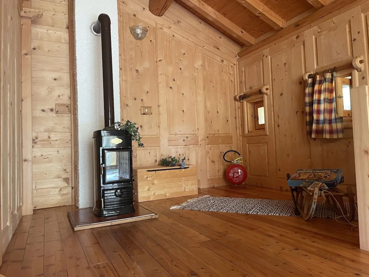 Belvilla by OYO Hilltop Chalet in Lamon With Views