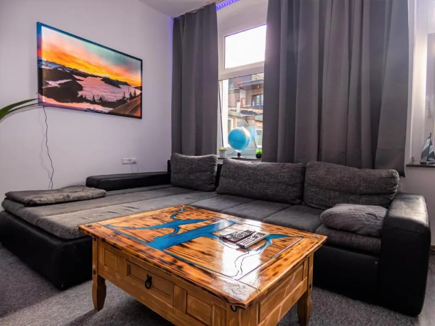 LUX-Appart 2 im Zentrum von Neuss nähe D Messe mit Amazon und Netflix