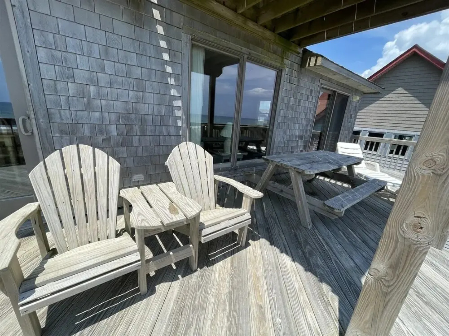 South Beach 4 Bedroom Cottage by RedAwning