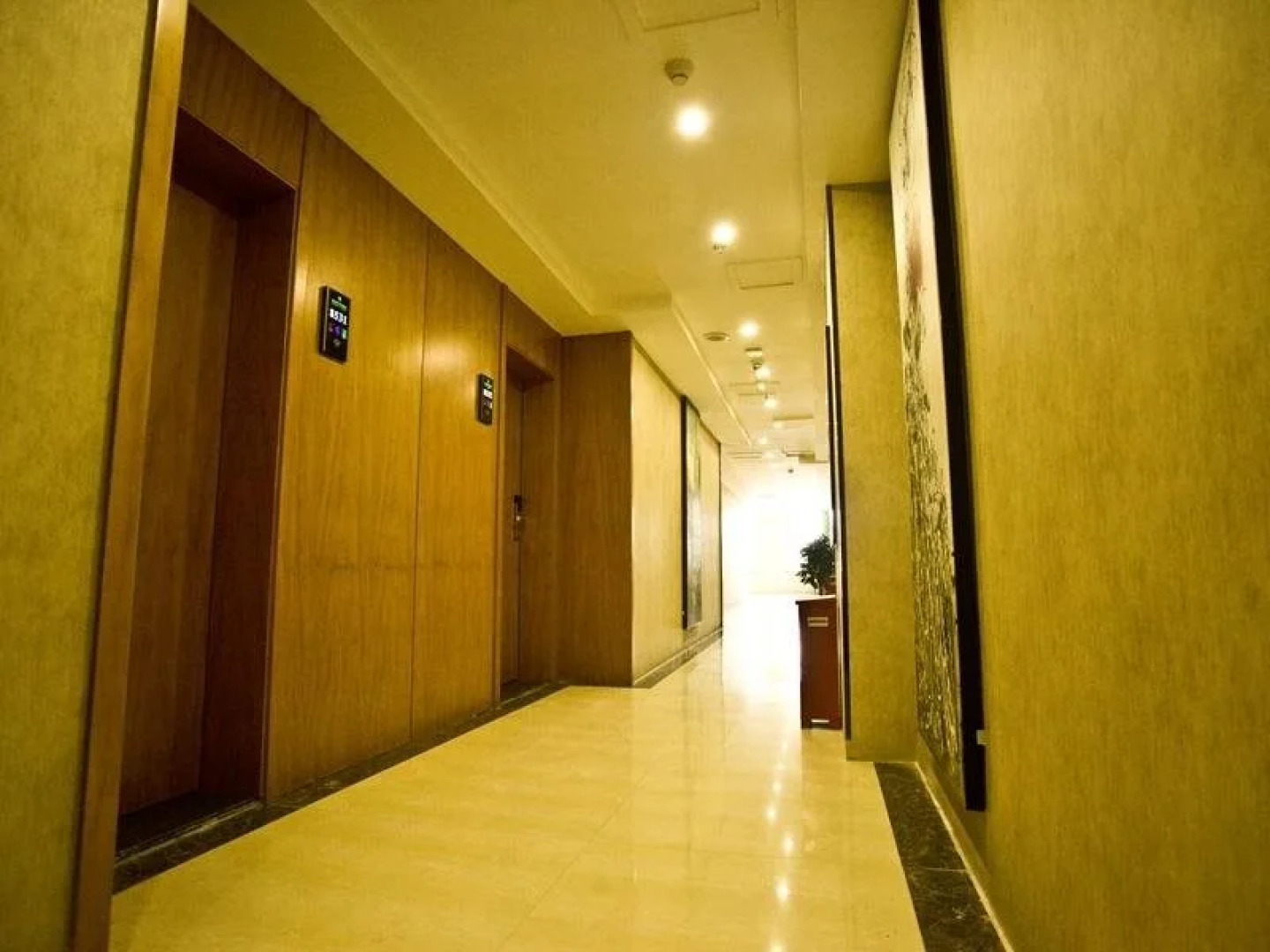 GreenTree Inn YangZhou Plaza Hotel