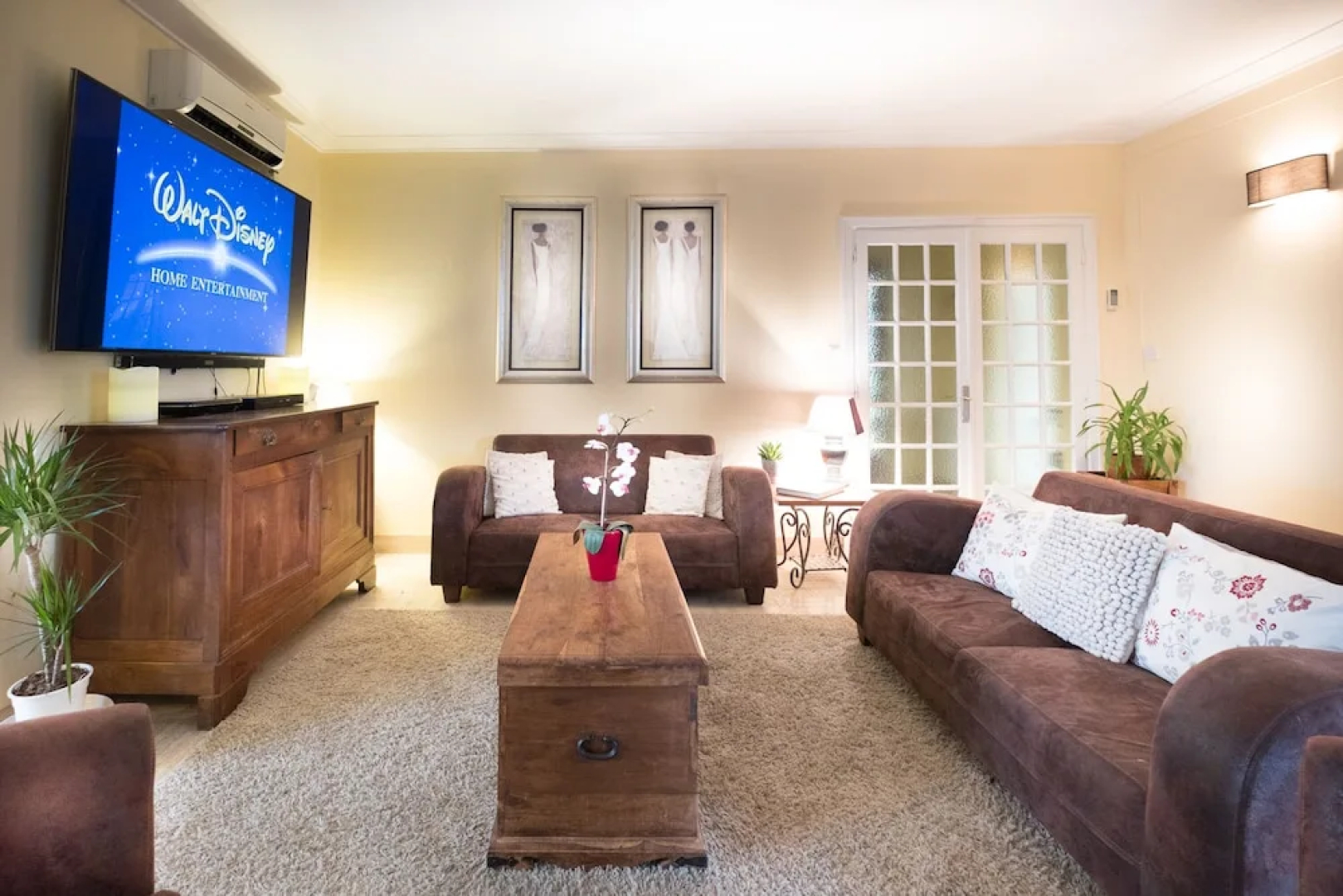 6 Bedrooms, Ideal for Multi-generation Families, 5 Reviews, Near Sandy Beaches