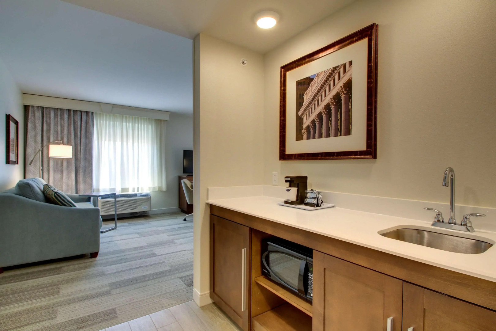 Hampton Inn & Suites Milwaukee West