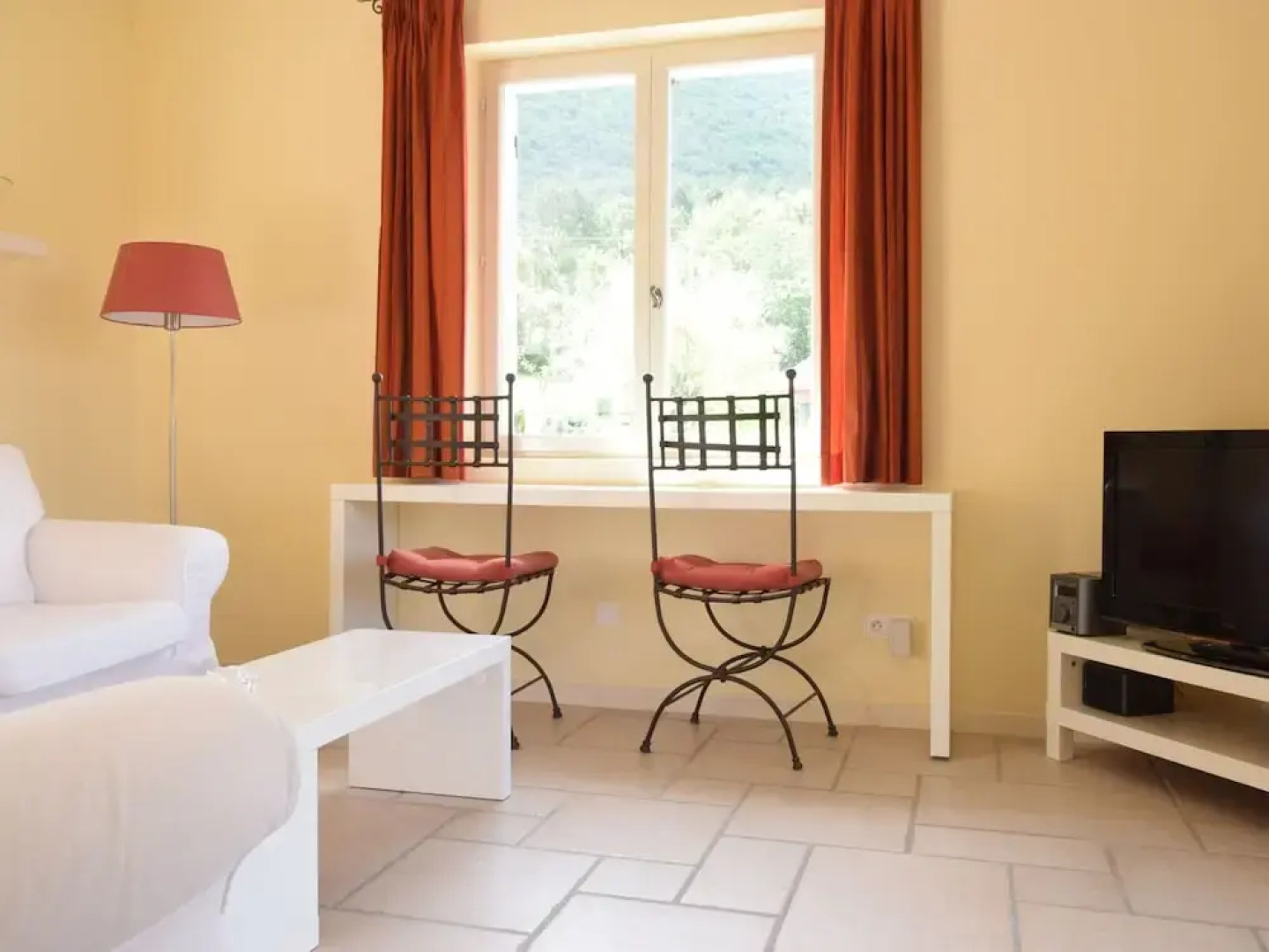 Apartment in Montbrun-les-bains Near Forest